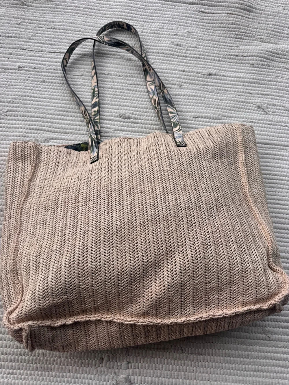 Victoria’s Secret Woven Beach Tote Tropical Lined Carryall Bag
